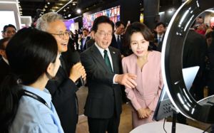 李, 멕시코 K-엑스포 찾아 "관세 얼마나 올랐나"