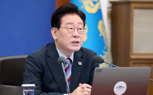 李 "핵잠수함·극초음속 미사일 속도 내야"