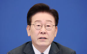 李 "중수·공소청, 정치권력에 휘둘려선 안돼"
