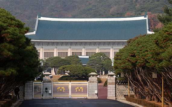 靑 "우크라, 사실확인 없이 韓 비판…부적절"