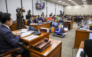 여야, 국감서 연금개혁·농지전수조사 격돌