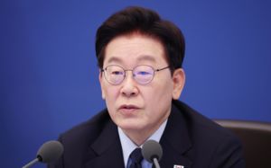이대통령 "일자리 감소, 양극화 대응 필요"
