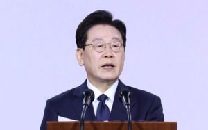 李 "부마항쟁, 헌법에 담아야…국회서 나서달라"