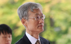 與, 조희대 탄핵 논의 공식화…역풍 우려도