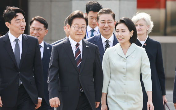G7서 첫 외교무대 밟는다 이 대통령, 캐나다로 출국