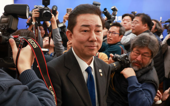 &nbsp;김병기, 원내대표 자진 사퇴 "李정부 걸림돌 되지 않겠다"