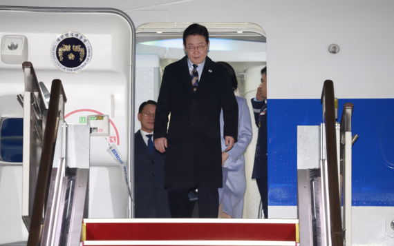 李대통령, 국빈 방중 마치고 귀국 한중관계 회복…구체적 해법 숙제