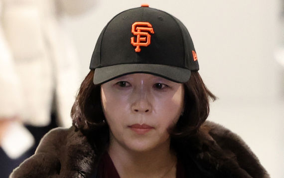 '공천헌금 1억' 김경, 조사 마무리 &nbsp;3시간반만…경찰 곧 재소환 방침