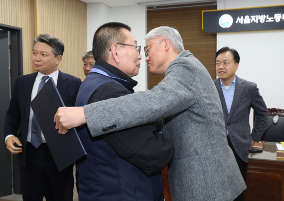 서울 시내버스 파업 철회 한밤 노사협상 극적 타결