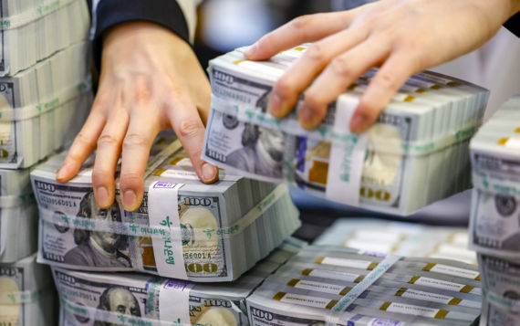 베선트 약발도 안 먹힌 환율 정책 실물경제 비상…최후카드 꺼내나