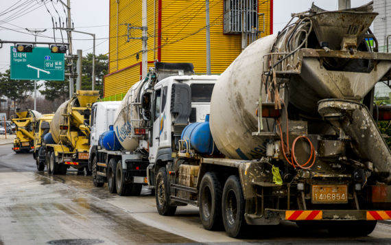 &nbsp;중동전쟁發 '나프타 쇼크' 심화 '레미콘 대란'에 공사현장 멈추나