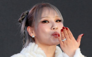 '미등록' 씨엘·강동원 소속사 대표 기소유예