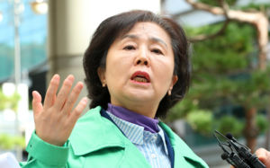 오세훈 '여조비 대납' 재판 김영선 증인 출석