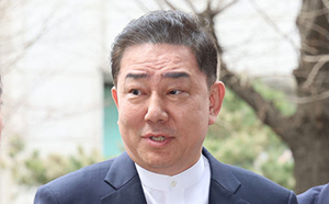 '13개 의혹' 김병기, 묵묵부답 속 5차 출석