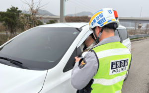 "6명 안 탔죠?"…버스차로 얌체족 암행순찰