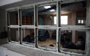 교도관들조차 '옥살이'…노후·과밀 안양교도소