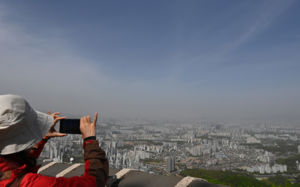 오늘 전국 황사에 미세먼지 '나쁨'…남부·제주 비