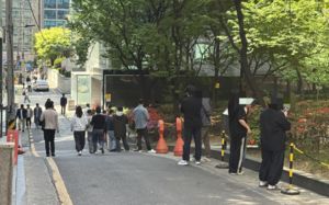 골목길은 '몸살'…테헤란로 금연거리의 두 얼굴