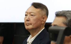 특검, 尹 '무상 여론조사' 혐의 징역4년 구형