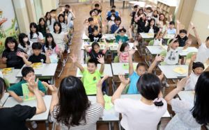 "韓 학생들, 학교에 있는 시간 22% 불과"