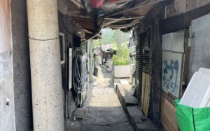 "또 버티는 거죠"…폭염 앞둔 판자촌의 한숨