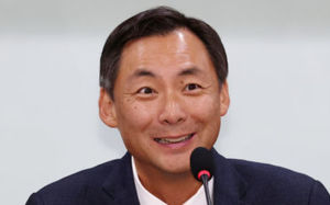 경찰, '李 루머 유포' 모스탄 출국정지 요청