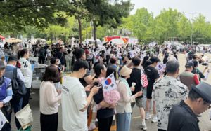 잠실 개표소 시위 열흘째…"부정선거 재선거"