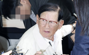 신천지 이만희 구속영장…6만 당원가입 의혹