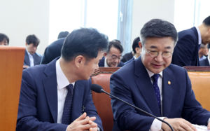 경찰측 "충돌 우려로 개표소 봉쇄 체포 안해"