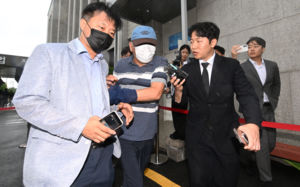 장윤기 父 첫 소환조사…수사팀장 구속