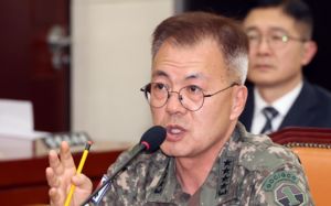 '내란 가담 혐의' 강호필 前사령관 구속 심사