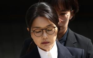 대법, 김건희 선고 돌연 연기…'明 여조' 고심?