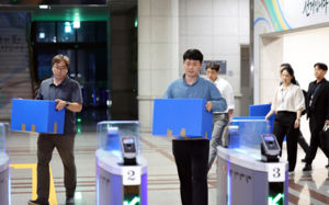 합수본, '투표율 조작' 선관위 관계자 피의자 조사