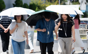 수도권 첫 폭염중대경보…내일도 40도 육박