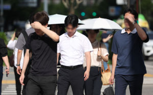 서울 40도 찍나…입추도 못 꺾는 찜통더위