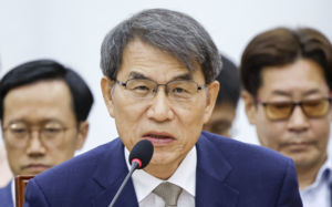 노태악 부부 동반 출장, 3차례 모두 초청 없어