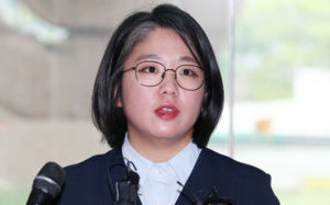 용혜인, 의원직 사퇴 질문에 "청문회서 답변"