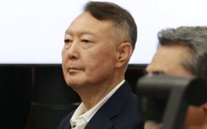 검찰, 尹 '김건희 명품가방 수수' 추가 기소