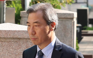 윤재순·임종득, '인사개입 혐의' 1심 공소기각