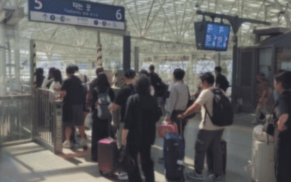 "짧았던 추석연휴"…아쉬움 가득한 서울역