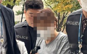강서구 '친모 살해' 딸, 구속심사 출석…묵묵부답