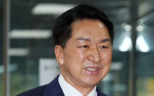 '김건희에 로저비비에' 김기현, 1심 무죄