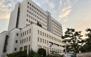"불 지른다" 前연인 협박…20대女 구속 기각