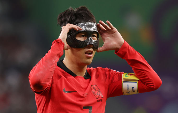 손흥민, 거친 태클에 분노 월드컵 '마스크 트라우마'