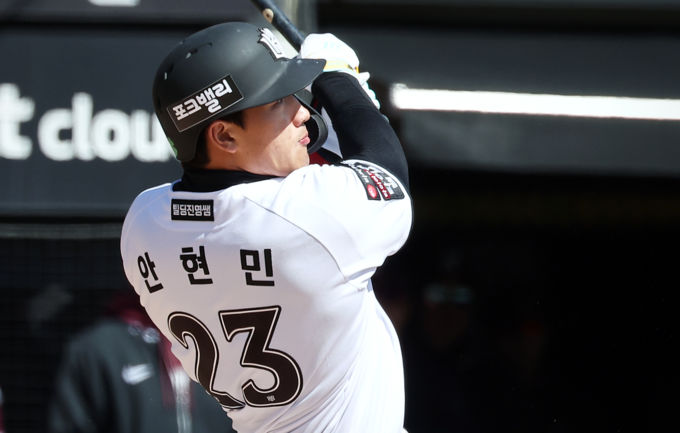 괴력의 장외포로 화려한 복귀 KT 안현민, 살아난 거포 본능
