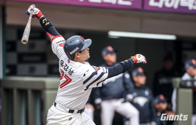 홈팬 달군 홈런 4방 롯데, 한화 잡고 2연승