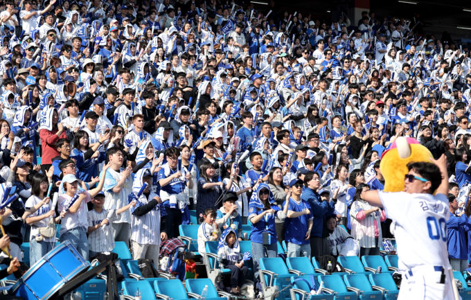 프로야구 시범경기 '대박' 관중 44만명…역대 최다