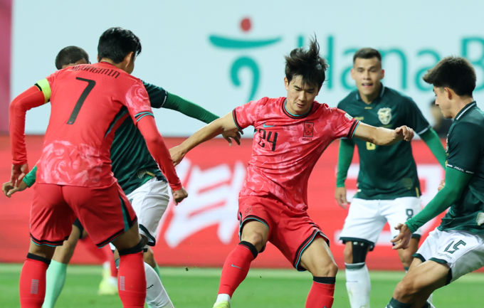 '황인범 이탈' 홍명보호 &nbsp;중원 조합 다시 시험대