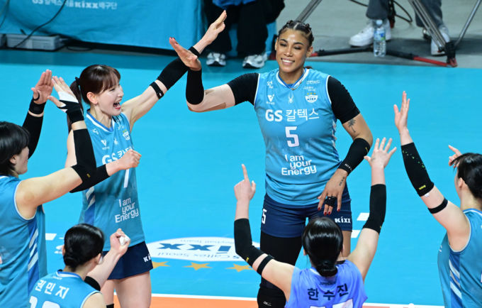 현대건설 꺾은 칼텍스 5년 만에 챔프전 진출