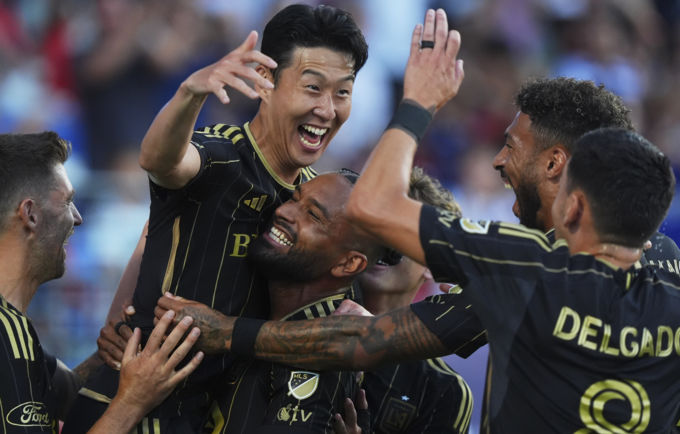 손흥민, 드디어 터졌다시즌 마수걸이 필드골